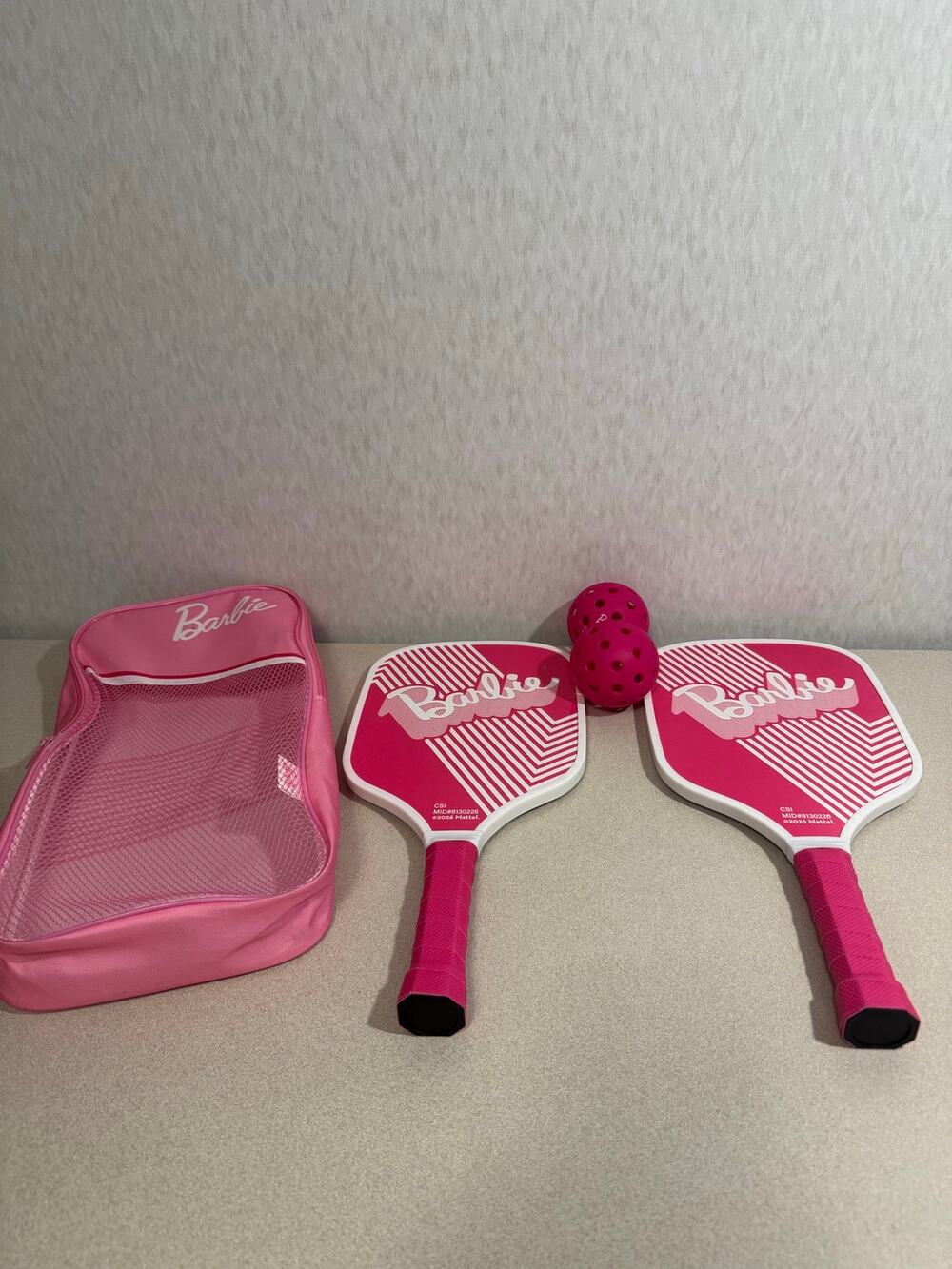Barbie 5 Piece Pickleball Set 2 Wood Paddles 2 Balls Carry Case Pink NWT